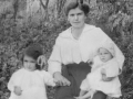 Marietta di Ciacca with Carmela and Giovanni - ready to leave! Picinisco, 1920